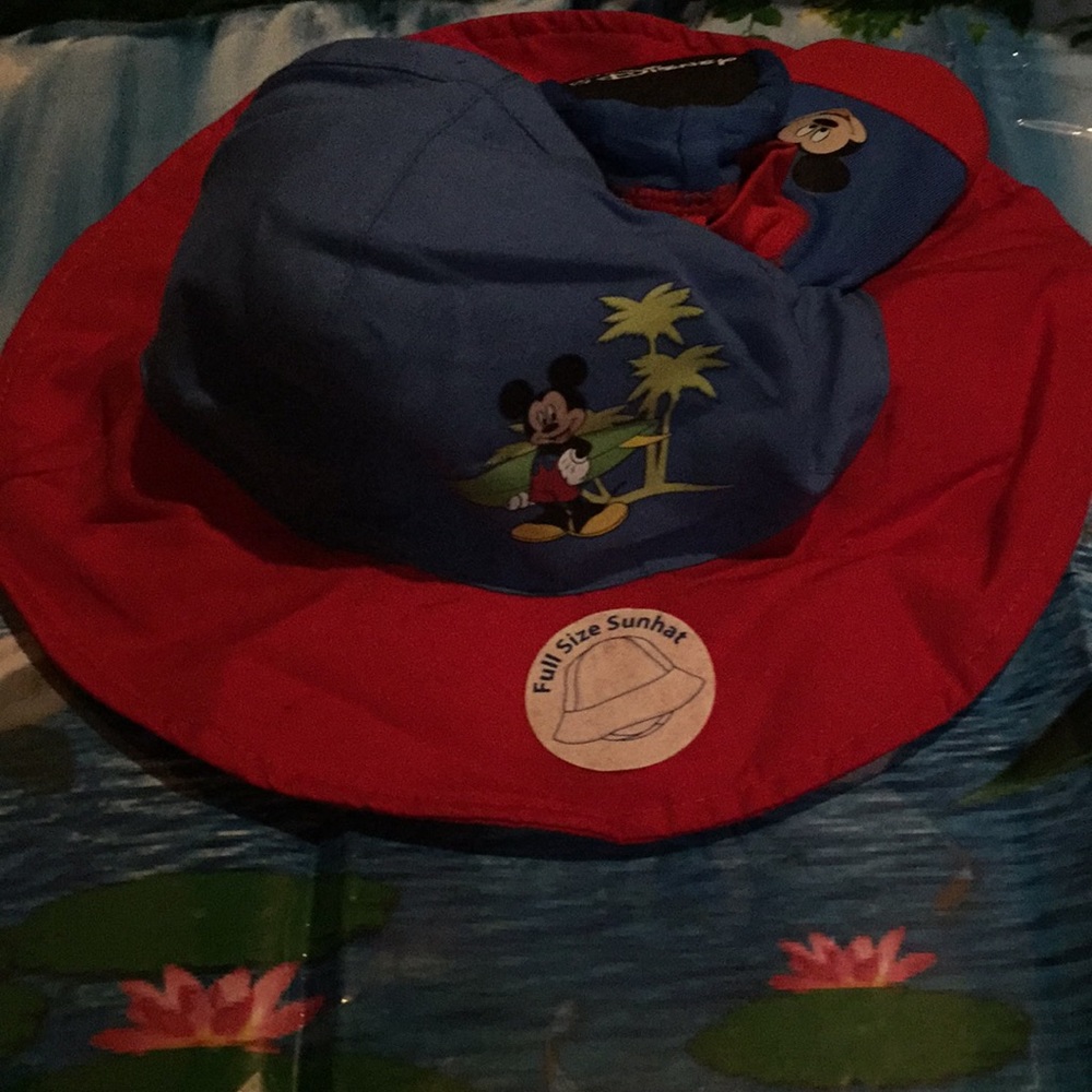 Disney Mickey Mouse Sunny  Hat & Booties